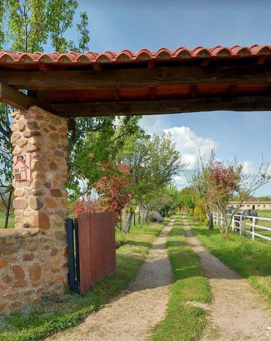 Granja De Cantarinas Ciudad Rodrigo Bagian luar foto